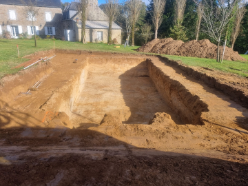 Terrassement et pose d'une coque de piscine sur la commune de Ploeuc l'hermitage 