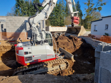 Réalisation du Terrassement et Nivellement pour Votre Piscine par M2TP