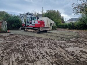 Terrassement et empierrement pour une future terrasse avec accès difficile sur la commune d’étable sur mer