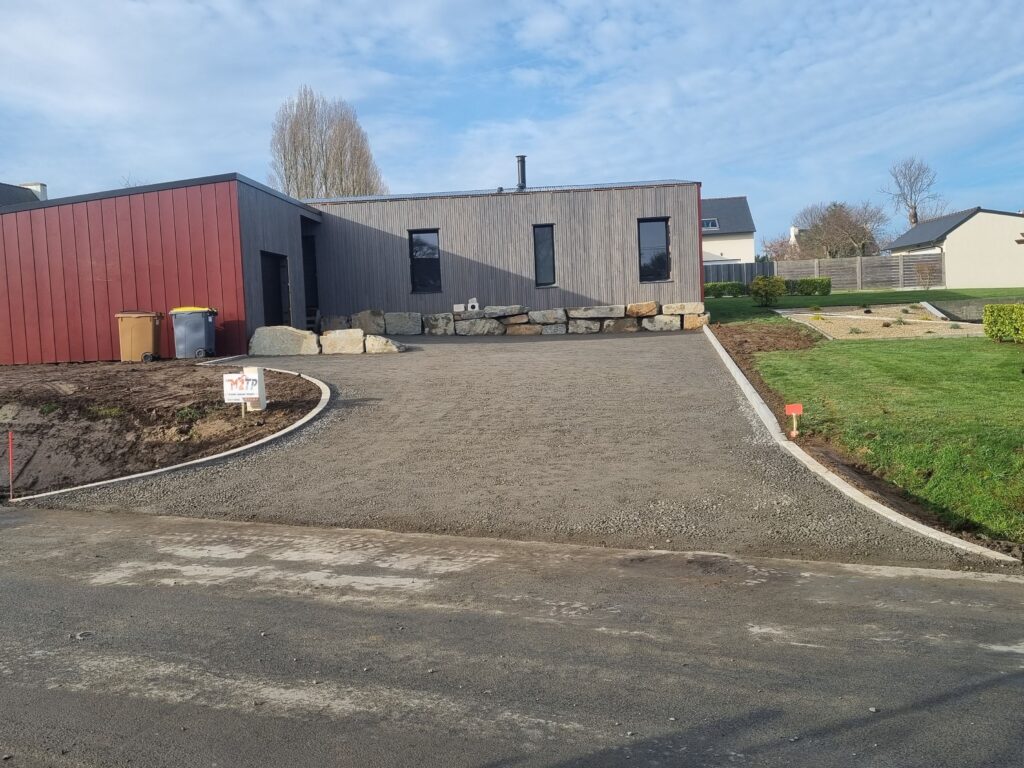 Pose de bloc d 'enrochement Pleneuf